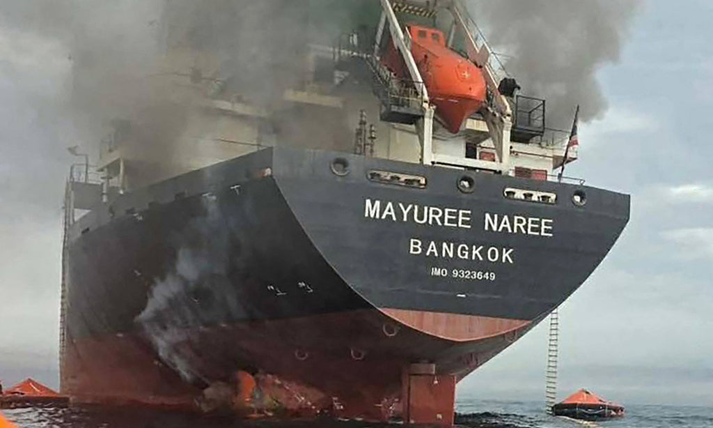 Tàu Hàng Thái Lan Mayuree Naree Bốc Cháy Trên Eo Biển Hormuz: Diễn Biến Và Tác Động Ban Đầu