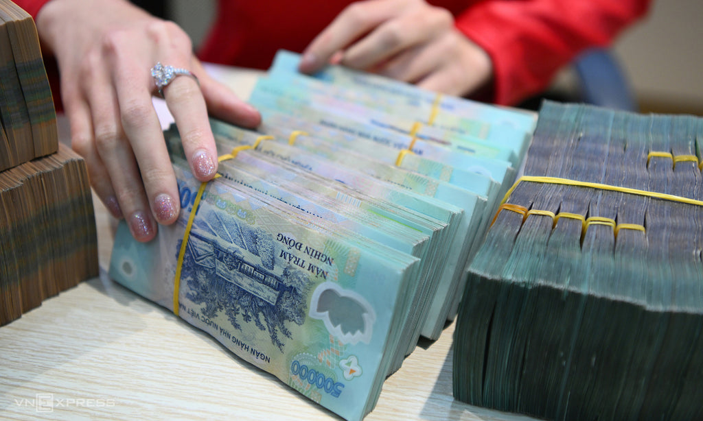 Diễn biến mới nhất của ngành ngân hàng Việt Nam: VietinBank bứt phá thu hẹp khoảng cách lợi nhuận với Vietcombank trong Quý I