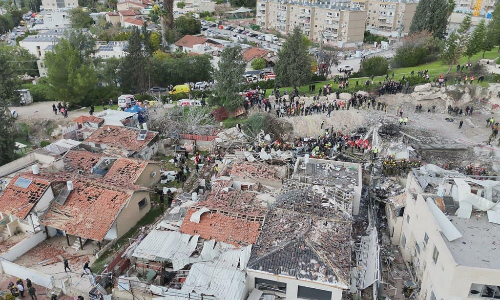 Israel Điều Tra Nghiêm Ngặt Vụ Tên Lửa Đạn Đạo Iran Lọt Lưới Phòng Không
